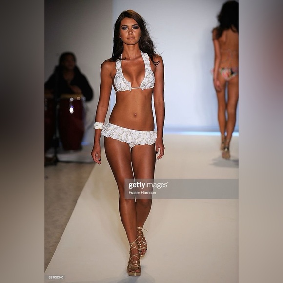 One of a kind runway collection bikini from Miami fashion week 2010 by Luli Fama - Picture 5 of 6
